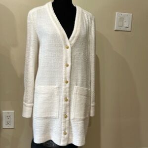 ZARA gorgeous white blazer in new condition.  Beautiful gold toned buttons.